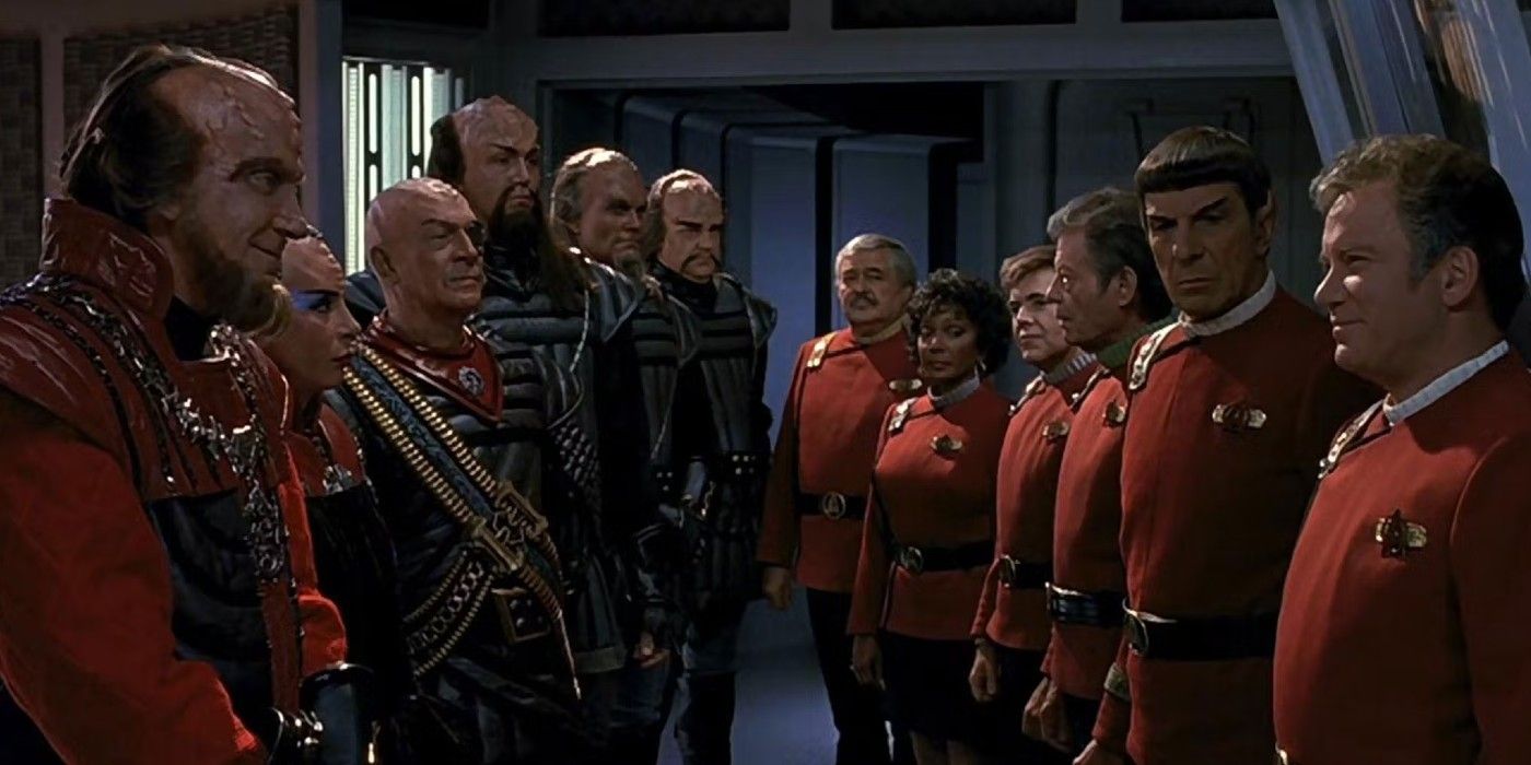 Captain Jim Kirk (William Shatner) and the U.S.S. Enterprise crew face off against Klingon General Chang (Christopher Plummer) in Star Trek VI: The Undiscovered Country.