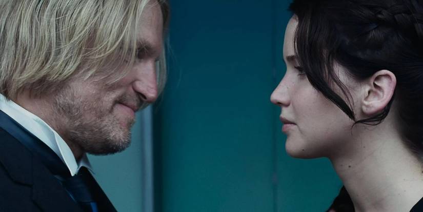 Haymitch (Woody Harrelson) and Katniss (Jennifer Lawrence) before the Games.