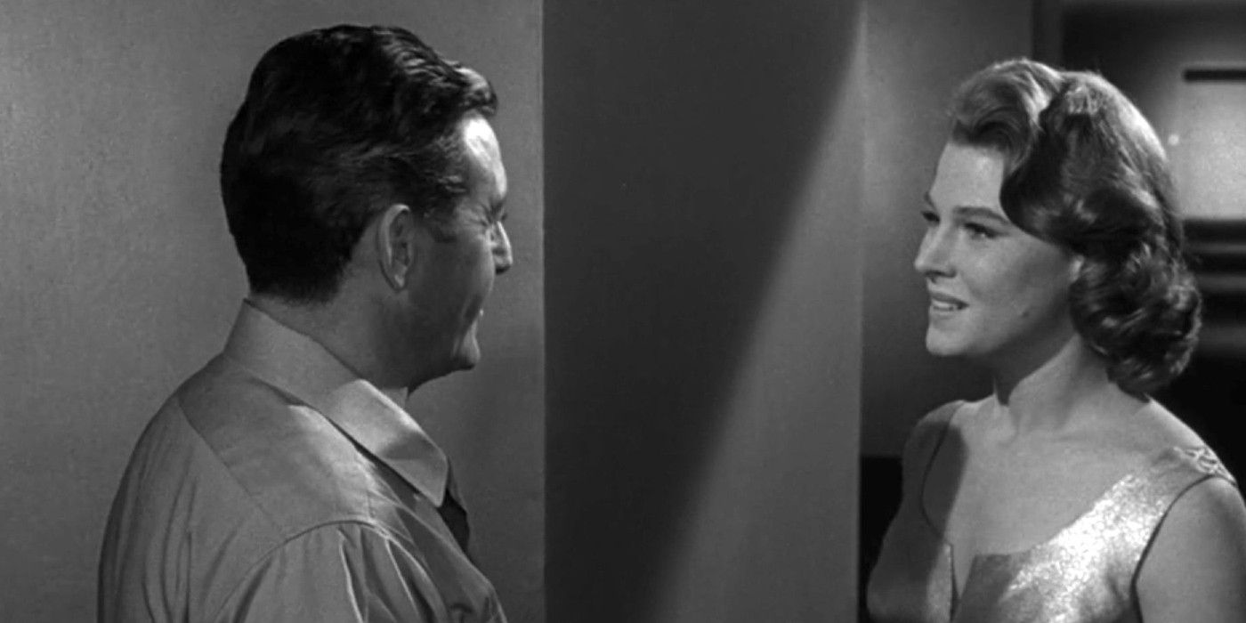 Douglas Stansfield (Robert Lansing) meets the love of his life, Sandra Horn (Mariette Hartley).