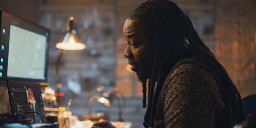 Chris Lee as Randy at the computer station on 'Tracker.'