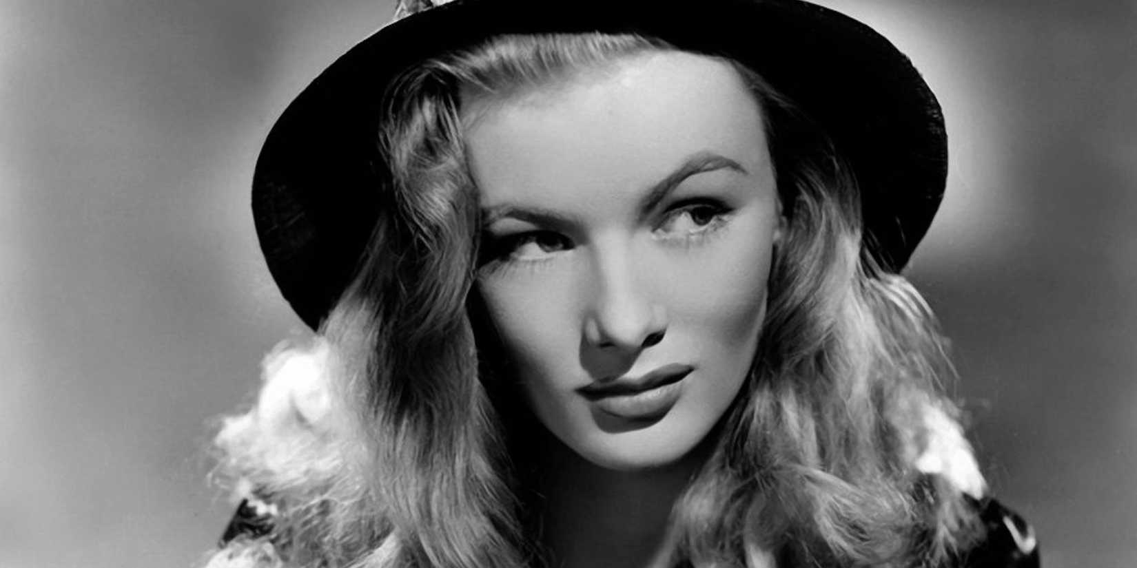 Veronica Lake promotional shot for This Gun for Hire (1942).