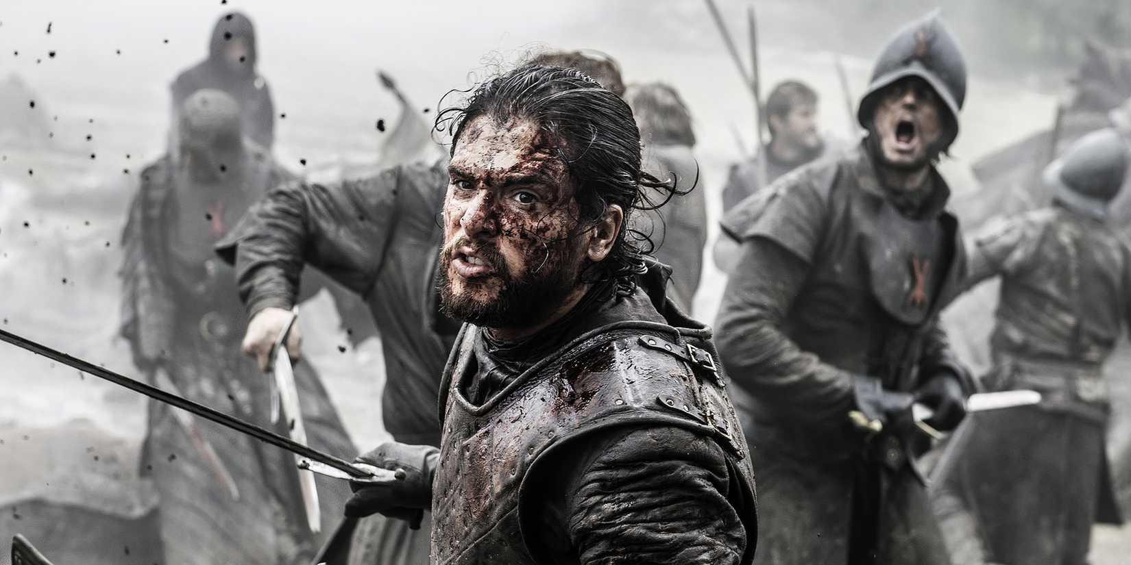 Jon Snow in Game of Thrones Battle of the Bastards dirtied and fighting.