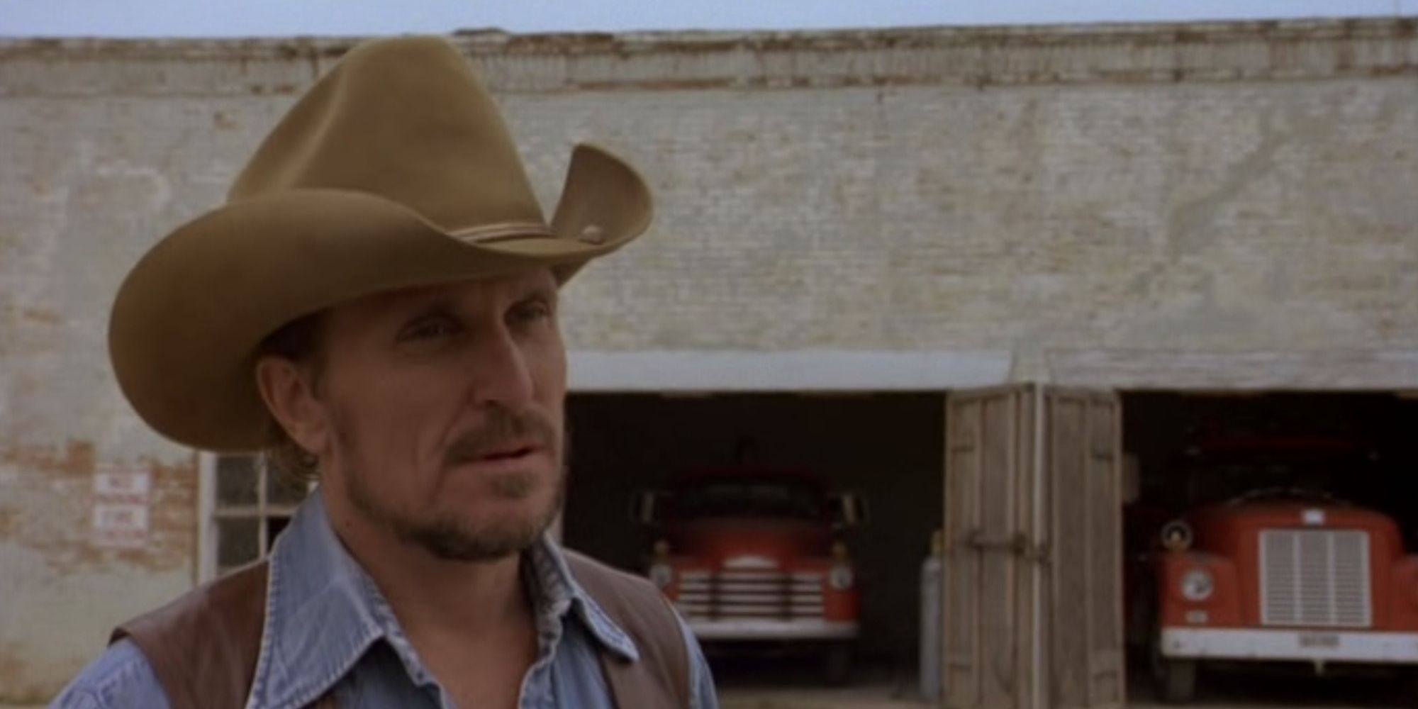 In This Gritty Neo-Noir 'Godfather' Reunion, Robert De Niro and Robert  Duvall Tackled Death and Faith, image size:1500x750