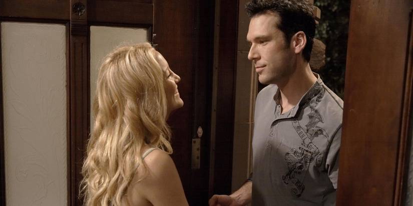 Kate Hudson smiling at Dane Cook in My Best Friend's Girl. 