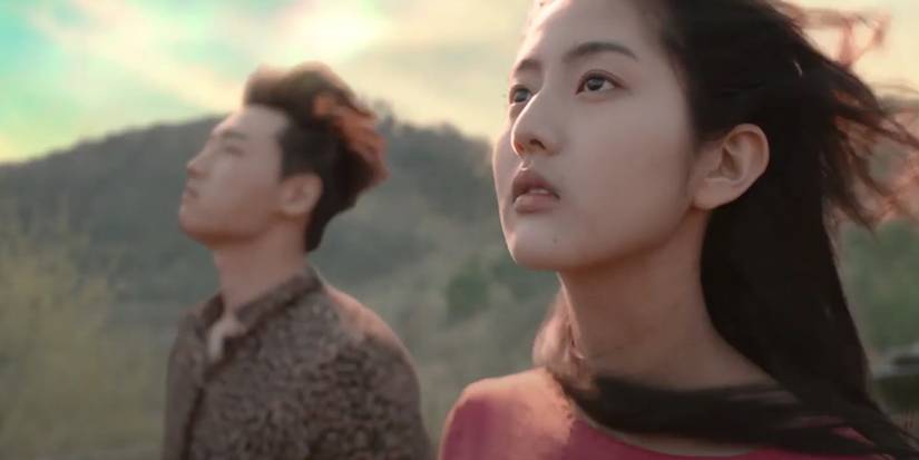 Characters looking at something in  'SF8'