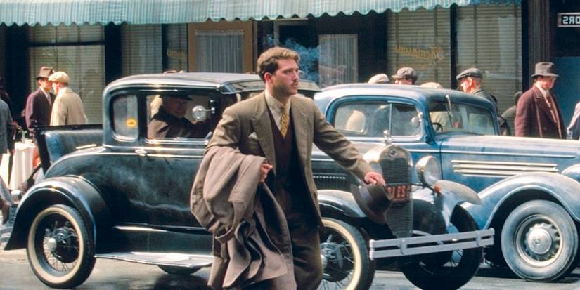 Douglas, played by actor Craig Bierko, frantically running in the 1930s simulation in The Thirteenth Floor