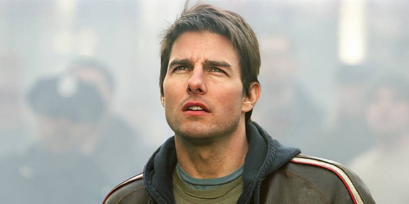 Tom Cruise as Ray Ferrier in 'War of the Worlds'