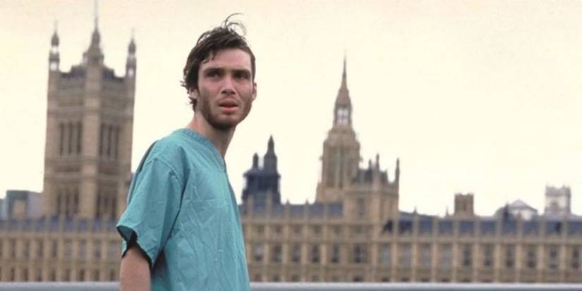 Cillian Murphy looking around at an abandoned London in '28 Days Later'.