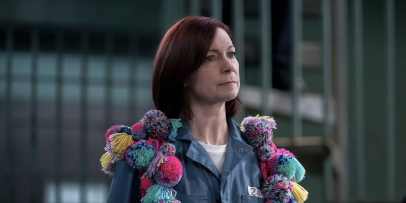 Carrie Preston as Elsbeth wearing a silly scarf in jail in the Elsbeth Season 2 finale.