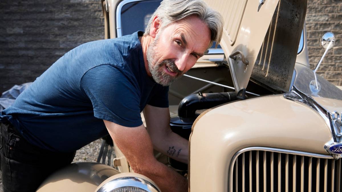 What Mike Wolfe's Serious Car Accident Means for 'American Pickers' Season  28