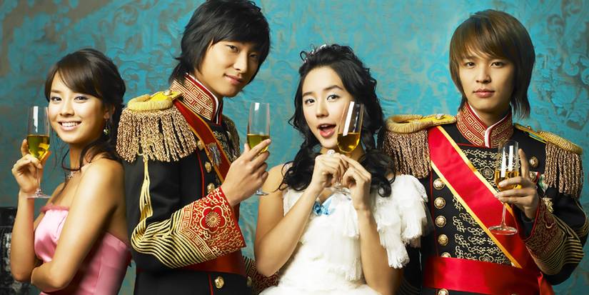 Yoon Eun-hye, Ju Ji-hoon, Kim Jeong-hoon, and Song Ji-hyo drinking champagne in Goong aka Princess Hours.