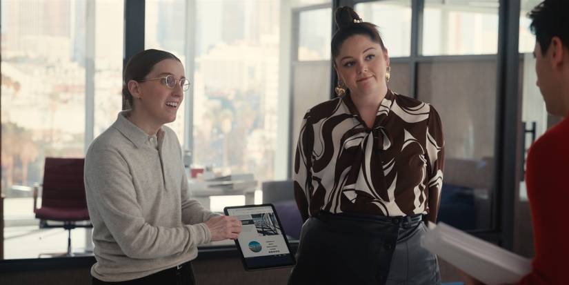 Robby Hoffman and Megan Stalter in Hacks Season 4