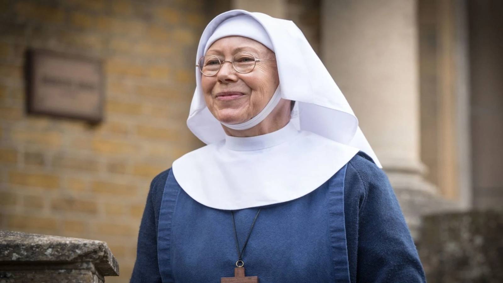 Jenny Agutter in Call the Midwife smiling in her habit