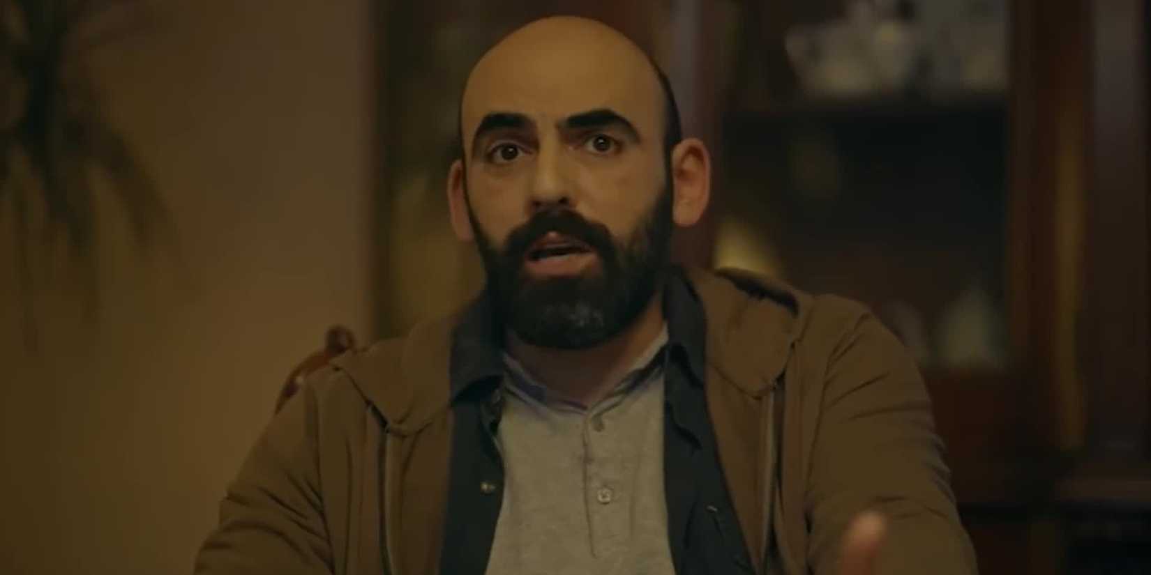 Kivanç Kilinç talking in 'Gibi' ('As If') (2021)