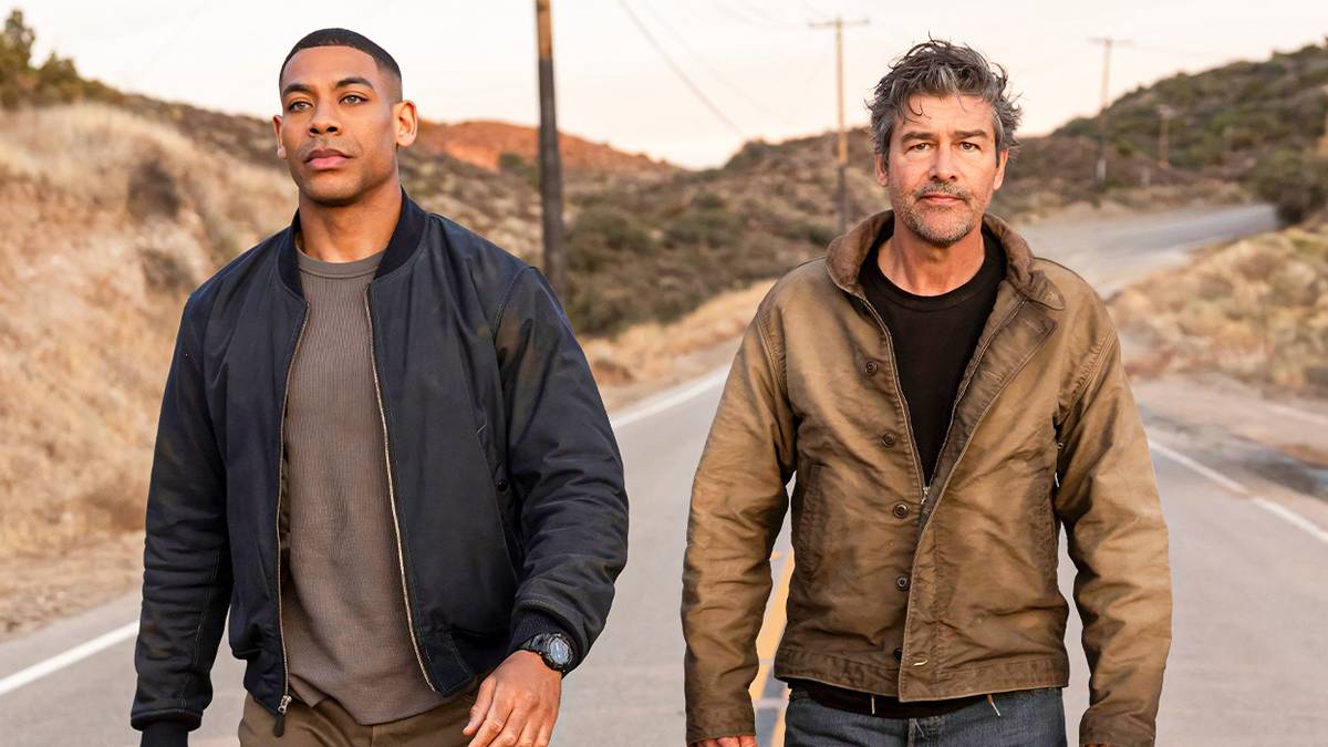 Kyle Chandler and Aaron Pierre in 'Lanterns.'