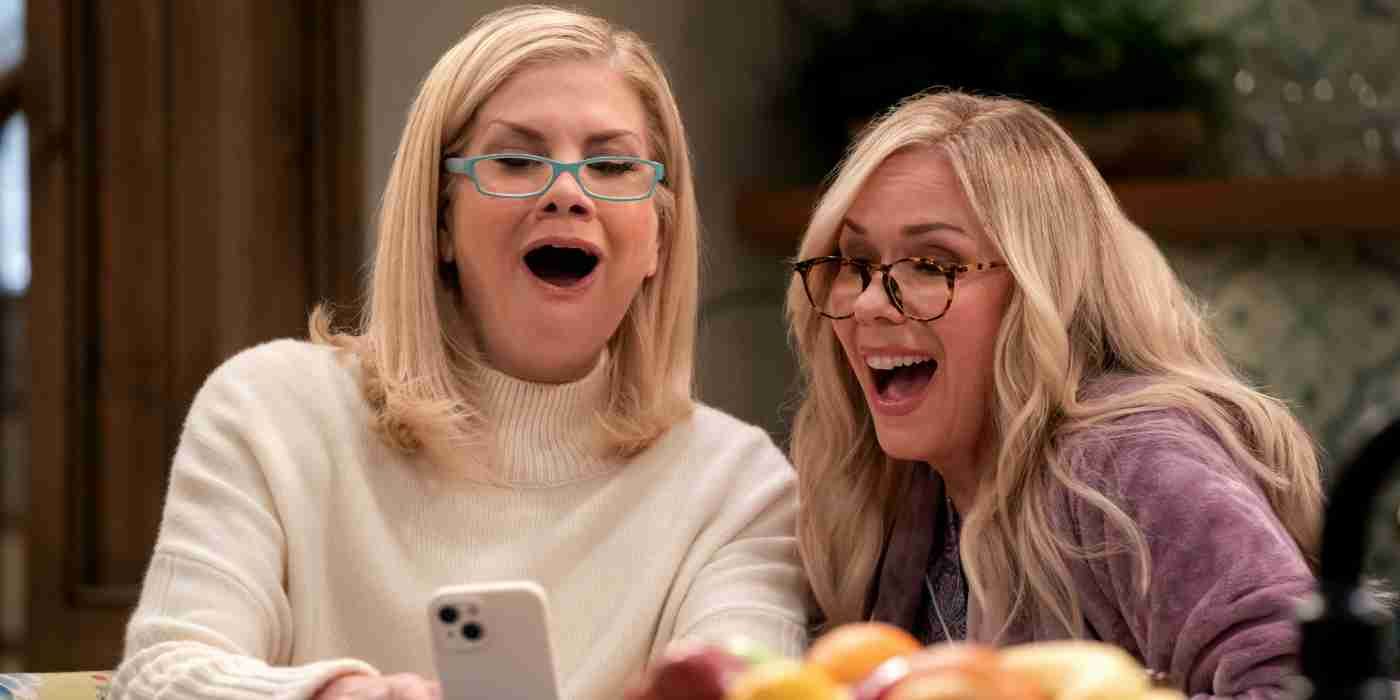 Kristen Johnston and Leanne Morgan put on glasses and laugh at their phones