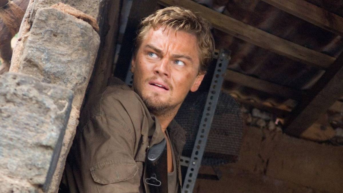 Danny Archer Rifle Leonardo DiCaprio Made a Rare Leap Into the Action Genre With This ...