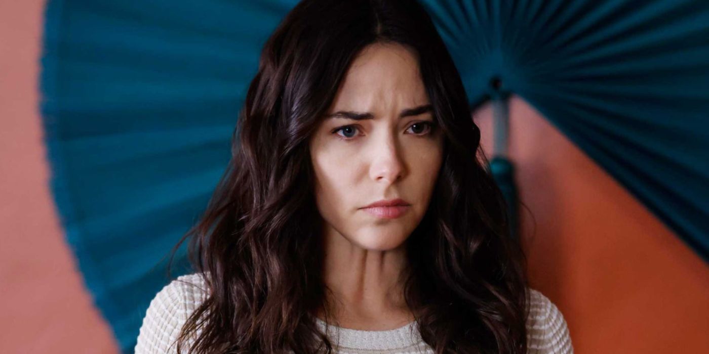 Mariel Molino as Lala looking worried in NCIS: Origins.