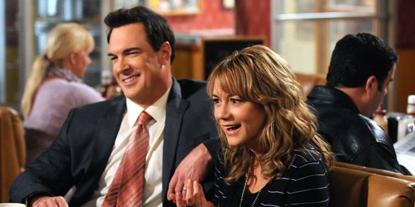 Megyn Price and Patrick Warburton in Rules of Engagement