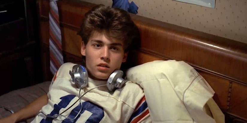 Glen (Johnny Depp) lies in his bed in A Nightmare on Elm Street (1984).