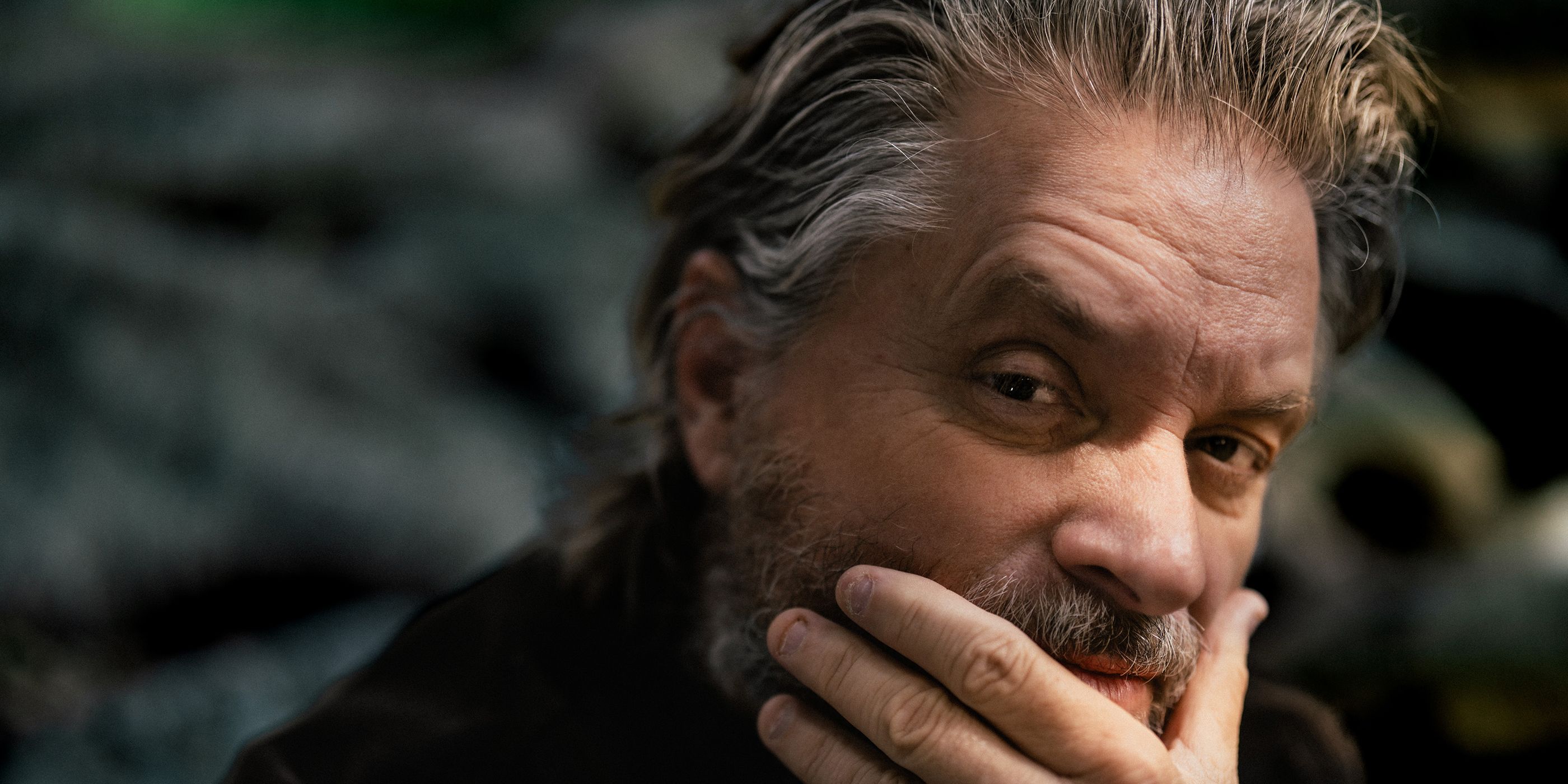 Yetuk ayol jahli chiqdi va jinsiy aloqadan keldi.