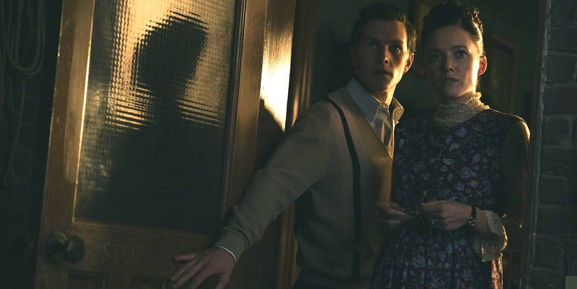 Orions Smits kā jaunais Eds Vorens un Madisons Lawlors kā jaunā Lorraine Warren filmā “The Conjuring: Last Rites”