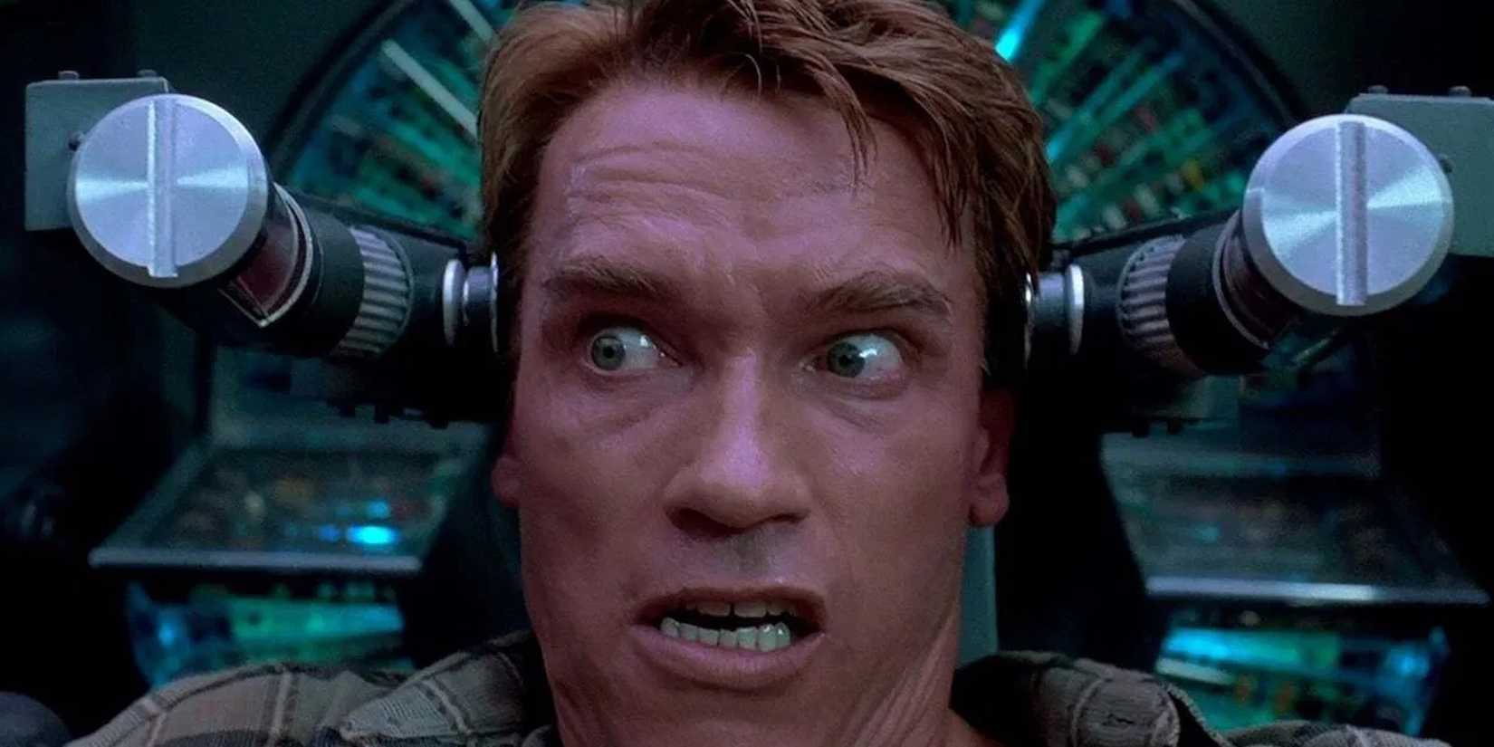 Arnold Schwarzenegger in 'Total Recall' (1990)