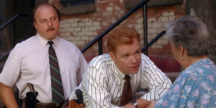 Andy Sipowicz (Dennis Franz) and John Kelly (David Caruso) interview a witness on NYPD Blue.