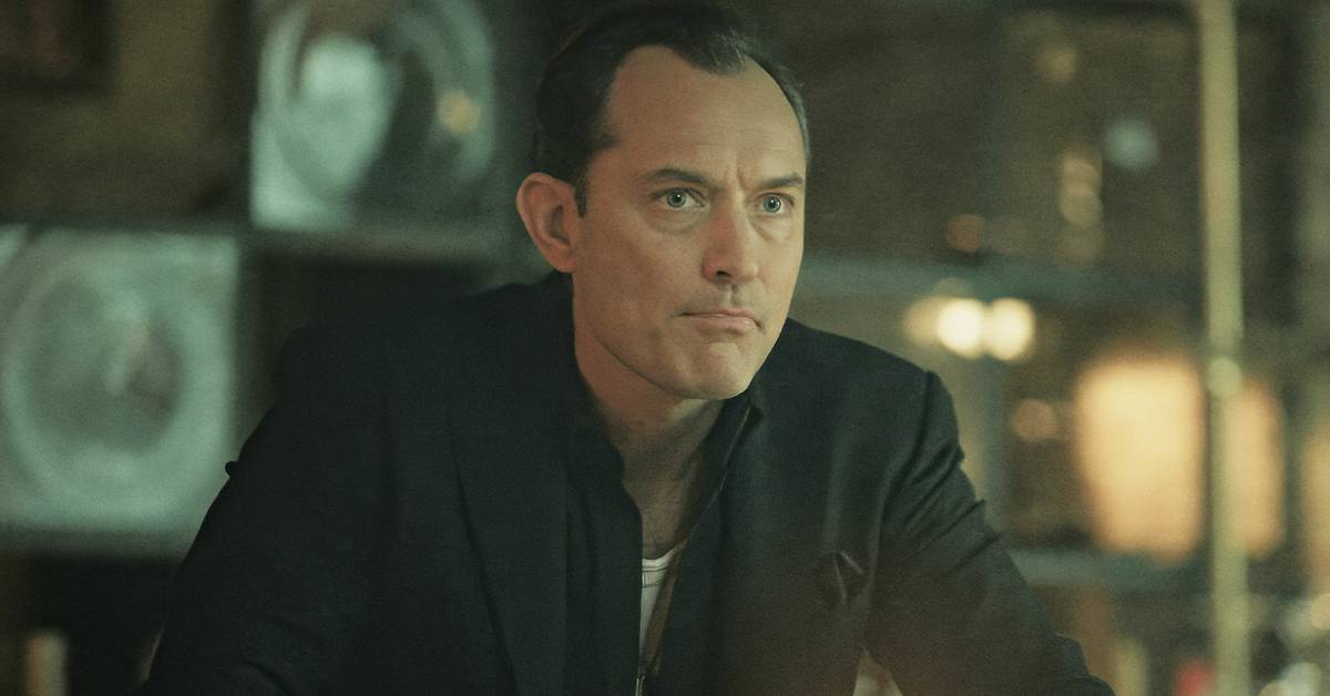 Jude Law and Jason Bateman Star in Netflix's New Crime Drama Mini Series As Brothers in Harm