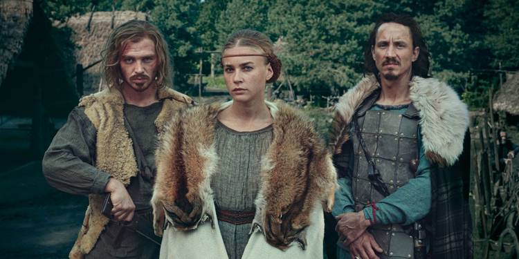 David Schütter as Folkwin, Jeanne Goursaud as Thusnelda and Laurence Rupp as Arminius in Barbarians