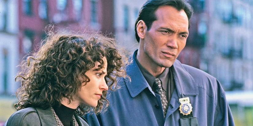 Diane Russell (Kim Delaney) and Bobby Simone (Jimmy Smits) on NYPD Blue.
