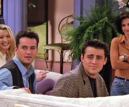 Lisa Kudrow, Matthew Perry, Matt LeBlanc and Courteney Cox as Phoebe, Chandler, Joey, and Monica in Friends