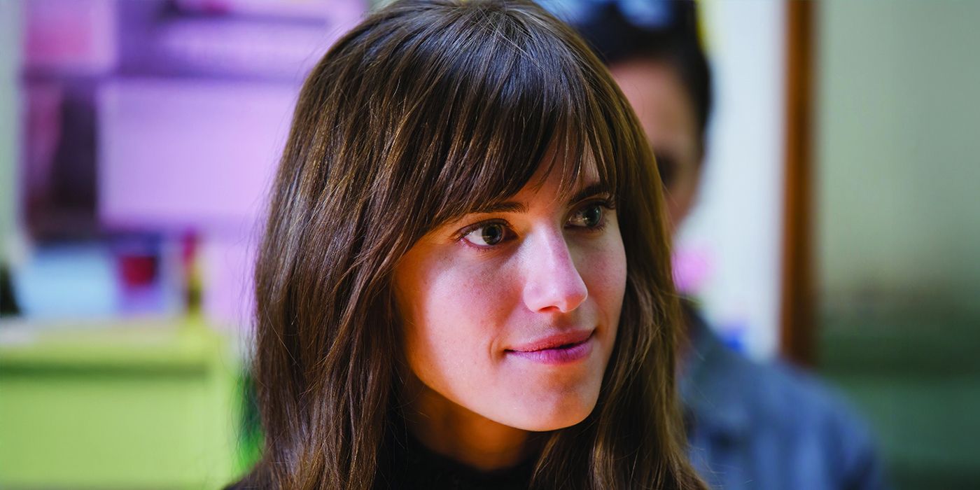 Allison Williams looks off camera in Get Out