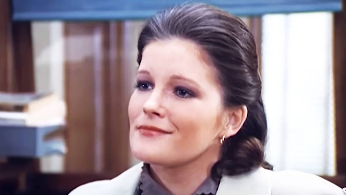 A close-up of Mrs. Columbo in the series of the same name.