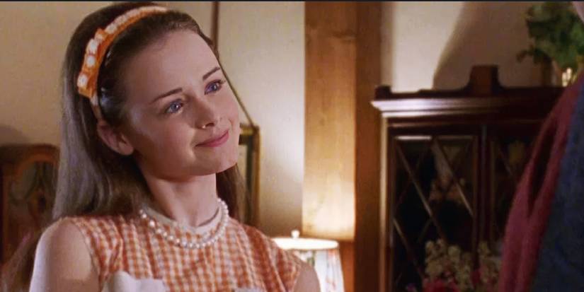 Rory (Alexis Bledel) dressed as Donna Reed in in the Gilmore Girls episode "That Damn Donna Reed"