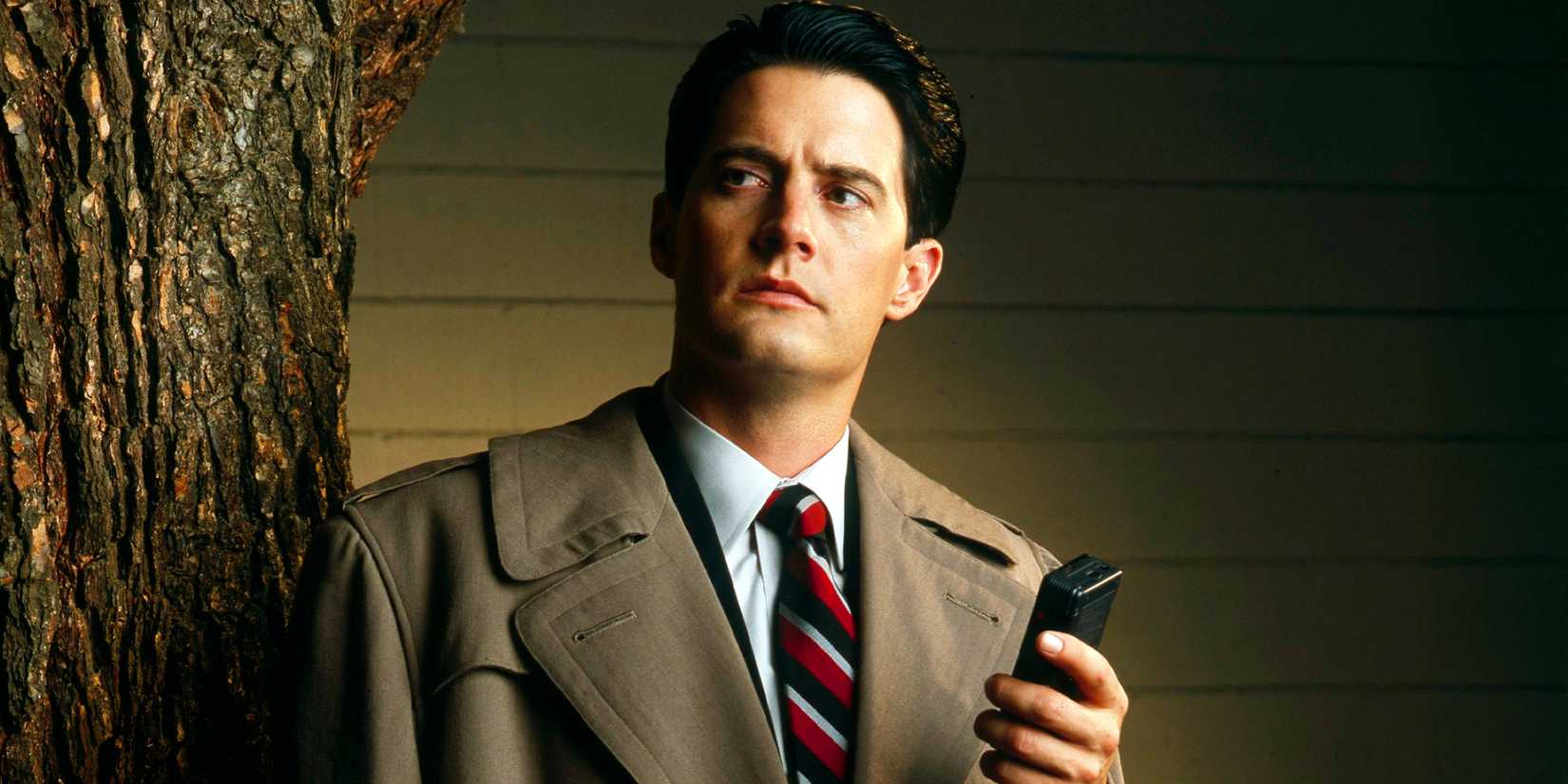 kyle maclachlan as dale cooper in twin peaks