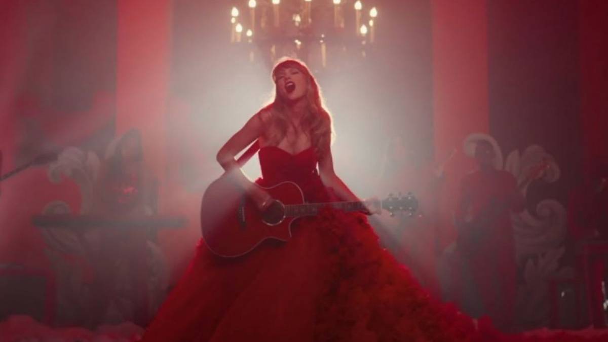 Taylor Swift Secretly Wrote This Calvin Harris & Rihanna Hit—But Why