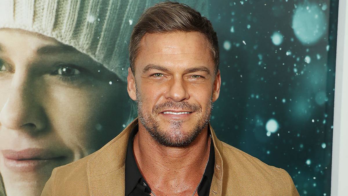 'Reacher's Alan Ritchson Sets His Action Movie Comeback in First ...