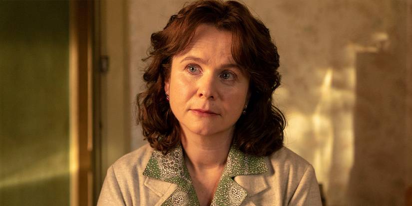 Emily Watson looks at someone softly in Chernobyl