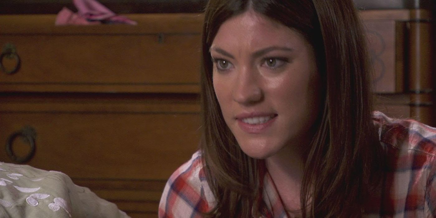 dexter-season-4-episode-11-debra-morgan TV’s Most Infamous Serial Killer Is Officially Back on Streaming Charts