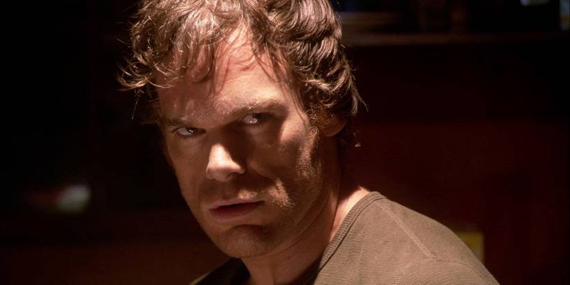 Michael C Hall Dexter olarak Dexter's'te öfkeyle parlıyor Harry hakkında bir şeyler var.