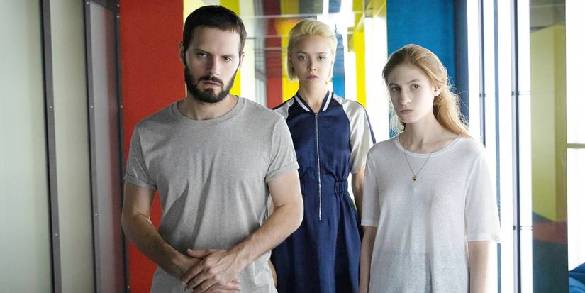 This Must-Watch 100% Rotten Tomatoes Netflix Sci-Fi Series Draws You ...