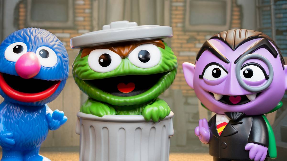 Super7 Sesame Street Fun! Fun! Wave 01 - Action Figure Grover 5'' | Vinile Morbido | Punto Articolato Al Collo - 2