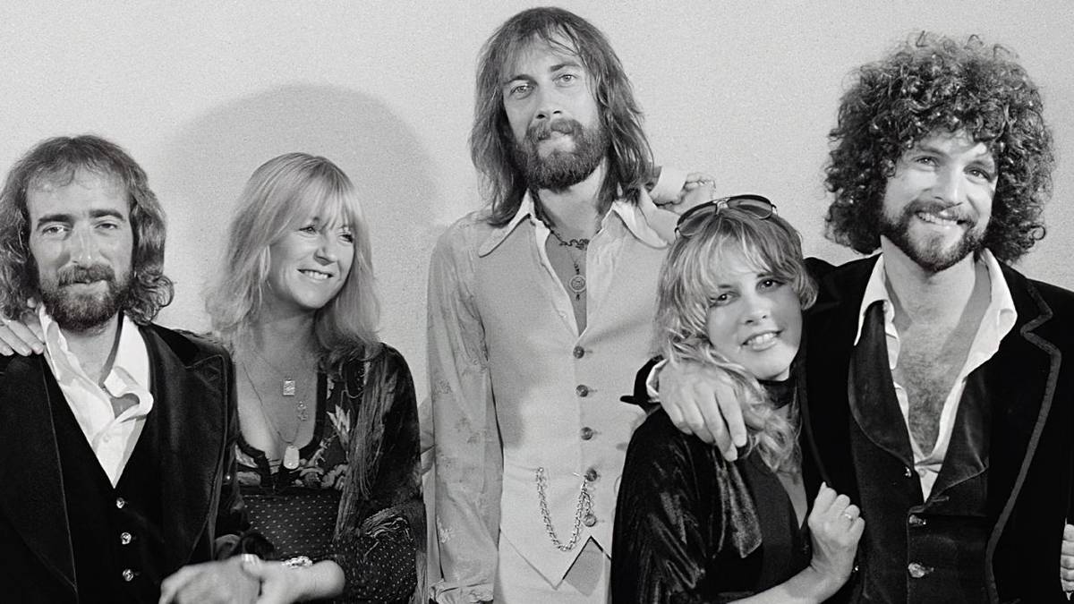 The Foo Fighters Song Dave Grohl Wrote After Listening to Fleetwood Mac While Recording