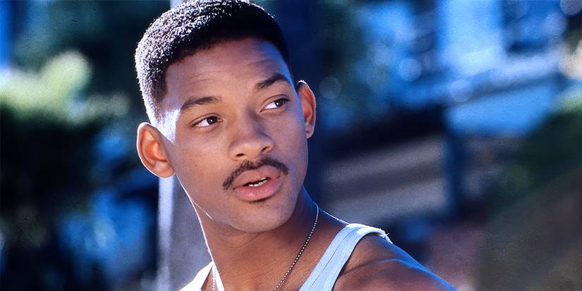 Will Smith standing outside in Independence Day