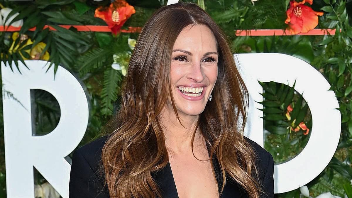 Julia Roberts on the red carpet for Ticket to Paradise