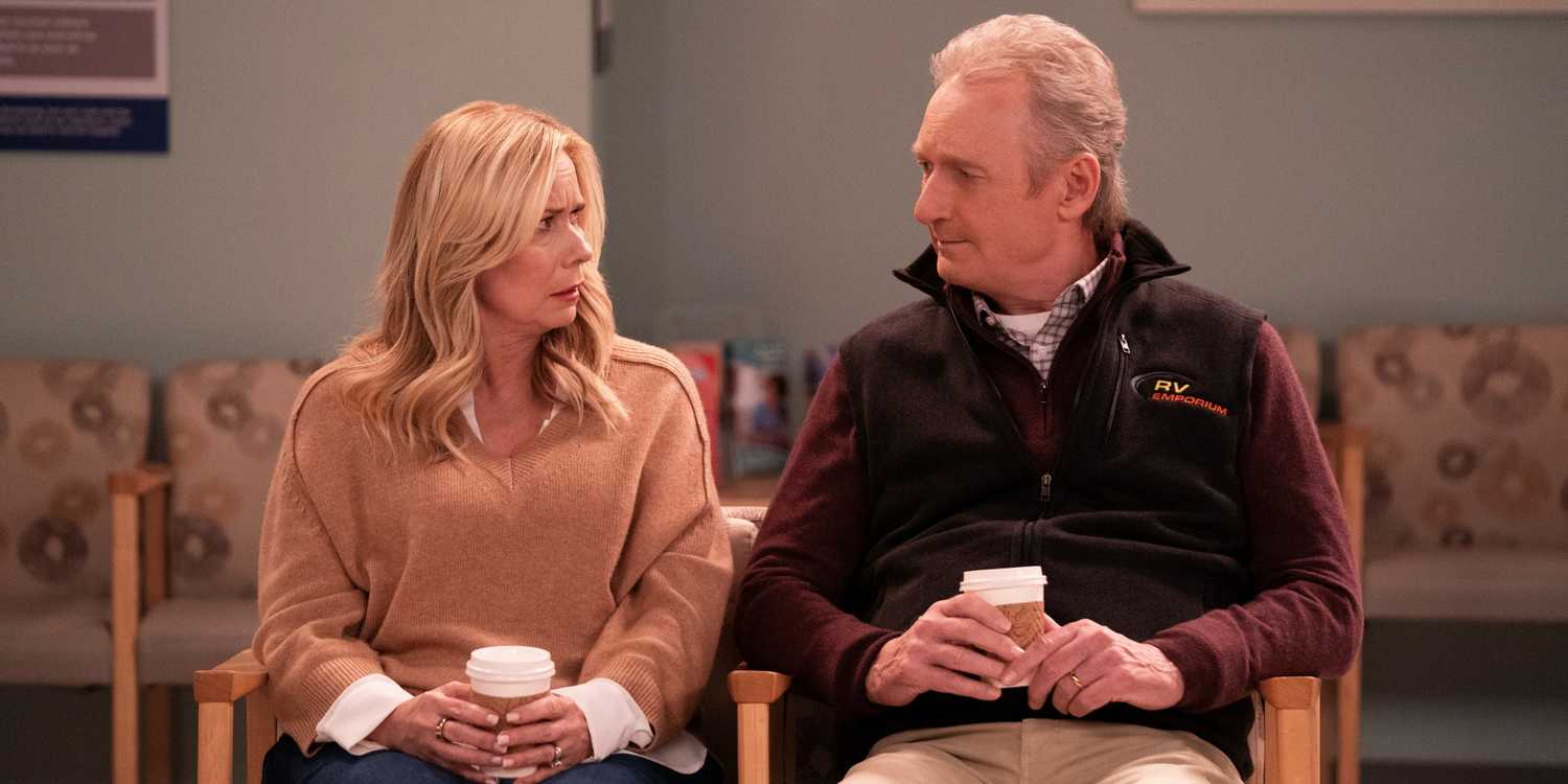 Leanne Morgan as Leanne sitting in the hospital next to Ryan Stiles as Bill in the Netflix sitcom Leanne