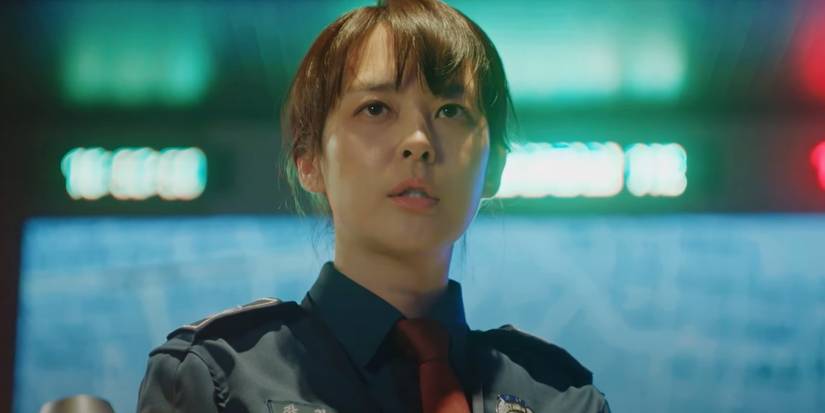 Lee Ha-na, wearing a police uniform, as  Kang Kwon-joo in 'Voice'