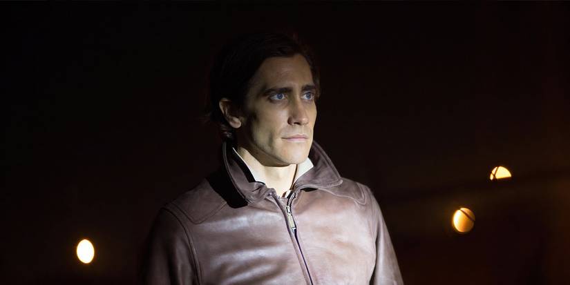 Jake Gyllenhaal looking intently in Nightcrawler
