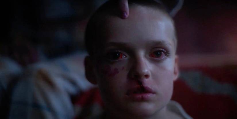 Um close de Oliver com sangue nos olhos em trazê -la de volta.